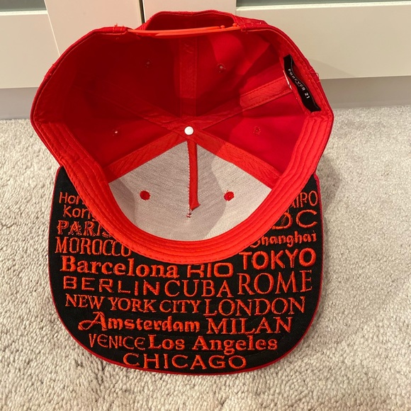Forever 21 “worldwide” hat - Picture 4 of 5
